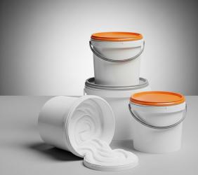 Акрилова шпаклівка — будматеріали для майстрів та виконробів | Dirom